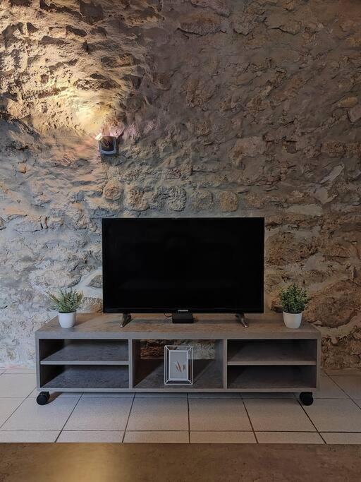 Apartamento T2 La Voute Gontardaise Les Granges-Gontardes Exterior foto